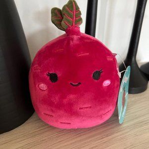 Claudia the Beet Squishmallow 5” NWT